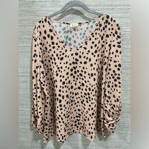 Bell sleeve blush patterned top